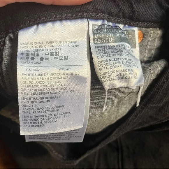 Levi's Premium Black Wedgie Ripped Denim Jeans - Picture 12 of 13